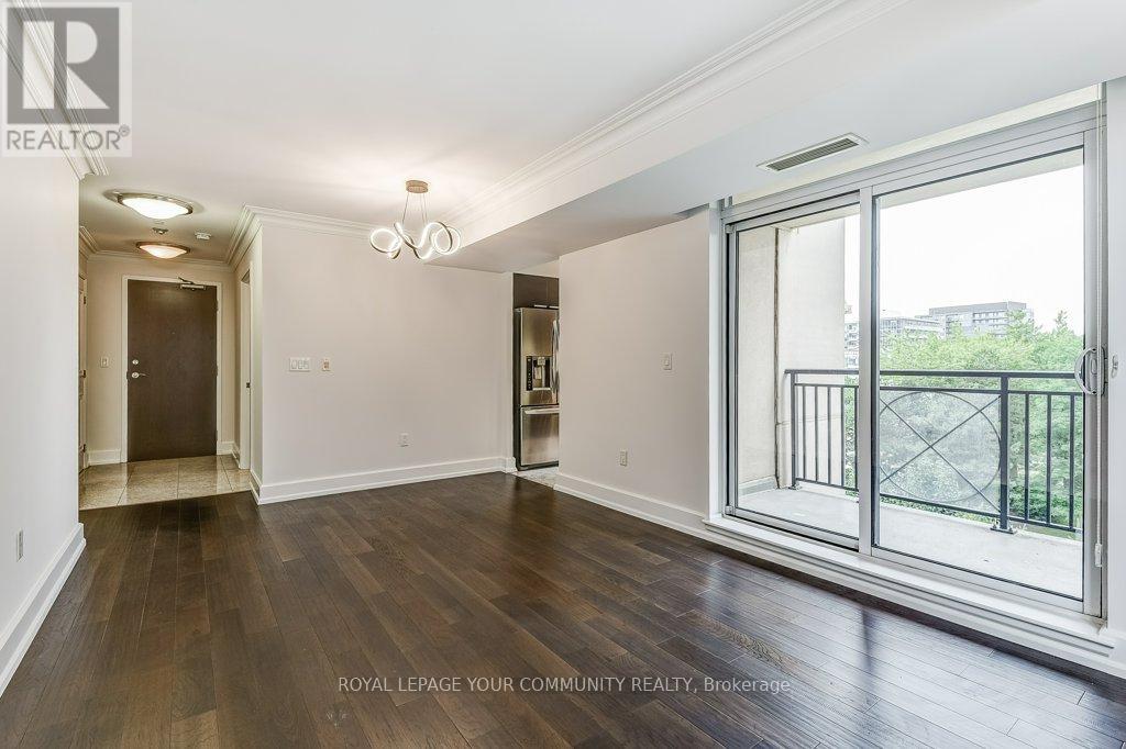 Photo 11 of 527 650 Sheppard Avenue E, Toronto ON