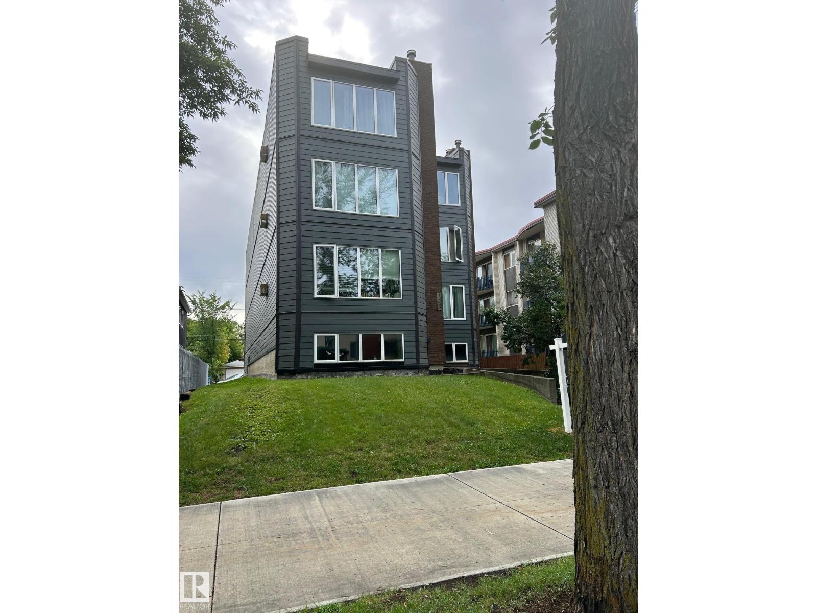 Photo 1 of 401 10743 107 St Nw, Edmonton AB