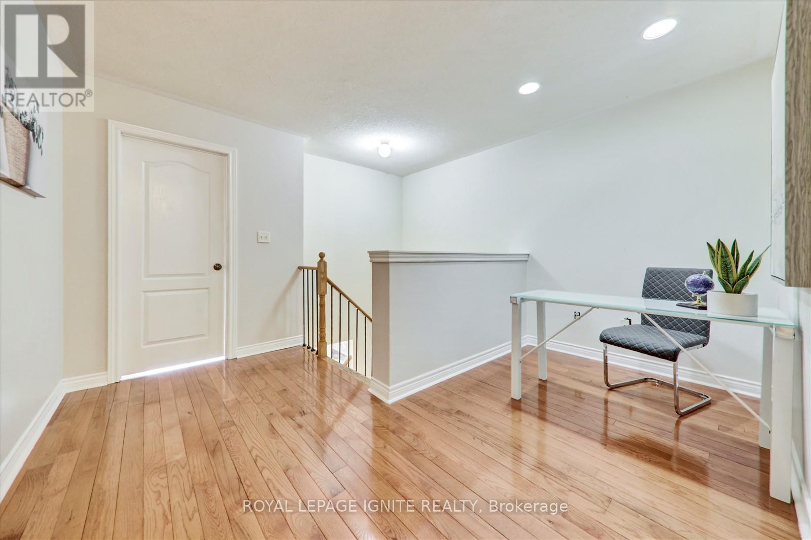 Photo 13 of 121 Flycatcher Avenue, Toronto ON