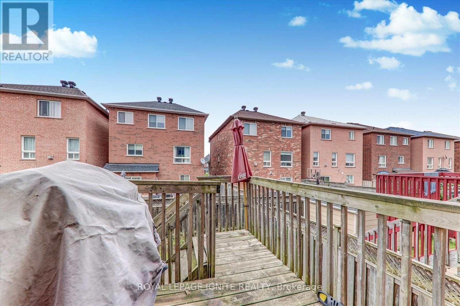 Photo 27 of 121 Flycatcher Avenue, Toronto ON