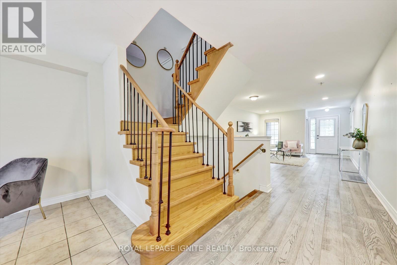 Photo 7 of 121 Flycatcher Avenue, Toronto ON