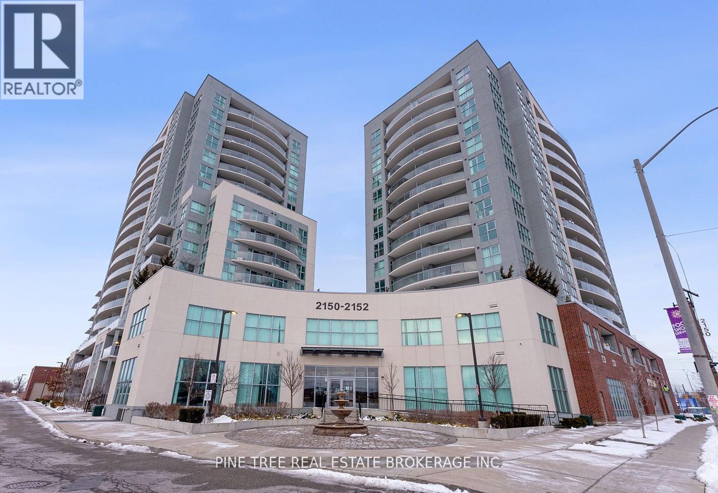 Photo 17 of 701 2150 Lawrence Avenue E, Toronto ON