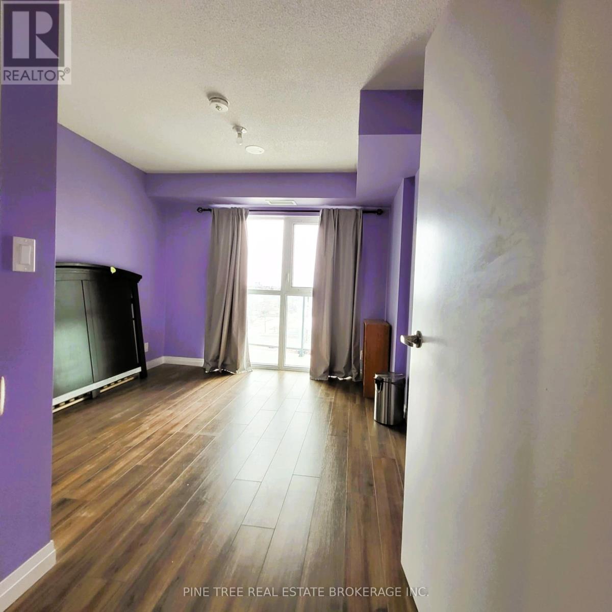 Photo 10 of 701 2150 Lawrence Avenue E, Toronto ON