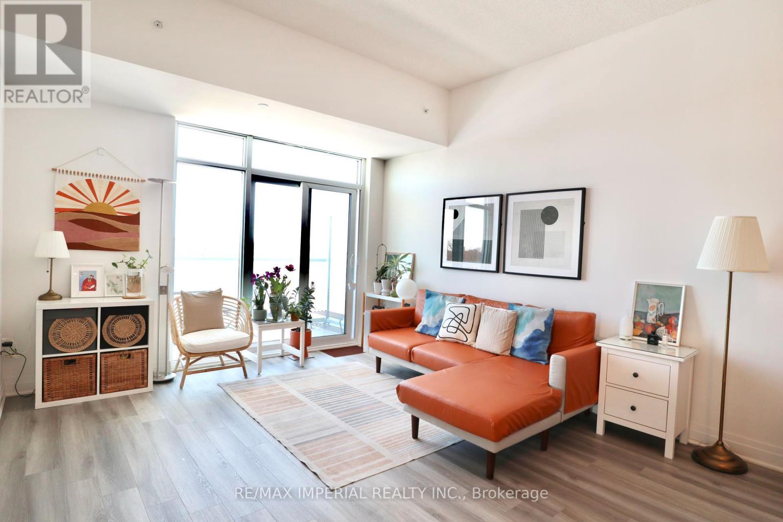 Photo 13 of 402 3220 Sheppard Avenue E, Toronto ON