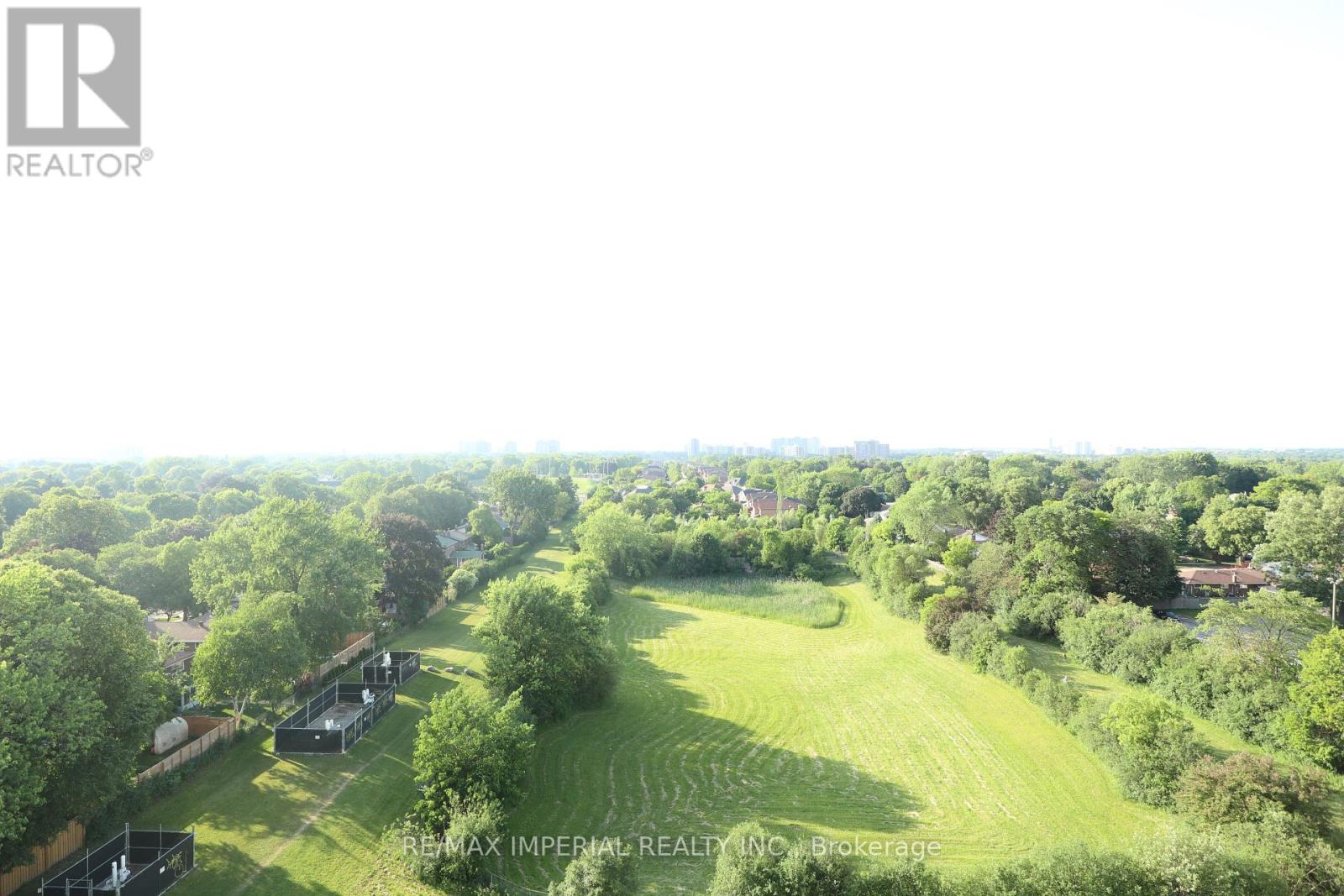 Photo 12 of 402 3220 Sheppard Avenue E, Toronto ON