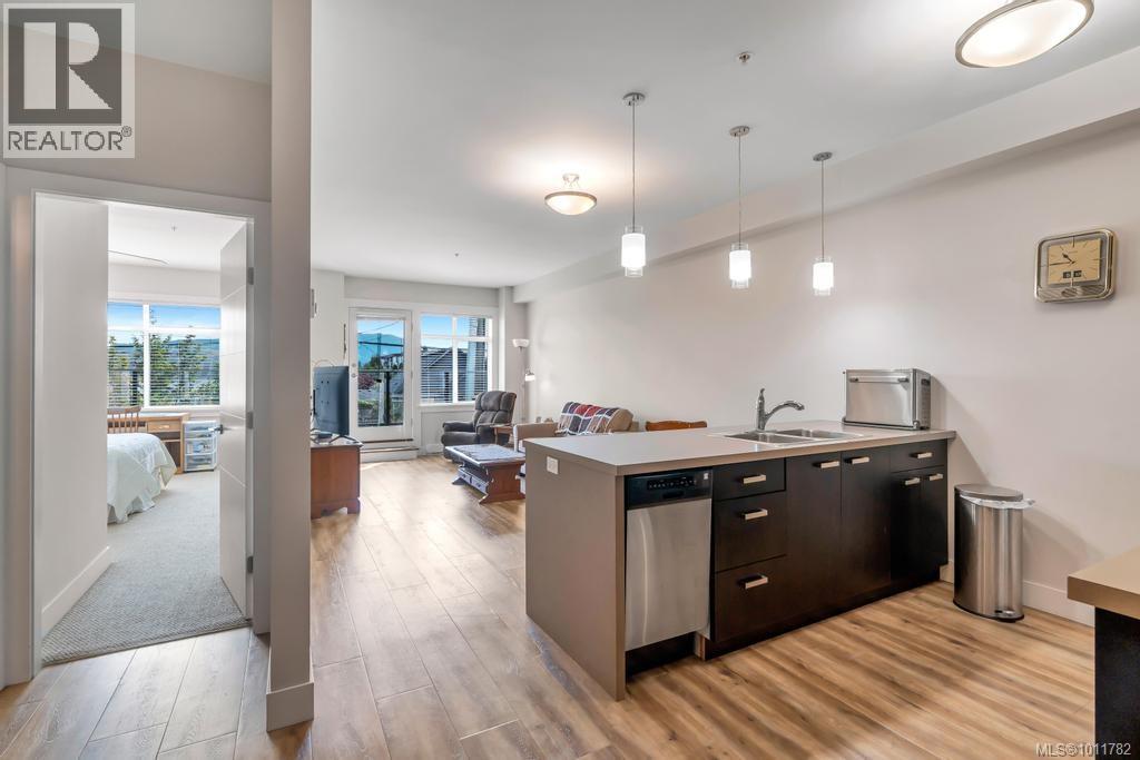 Photo 8 of 207 5822 Garden St, Duncan BC