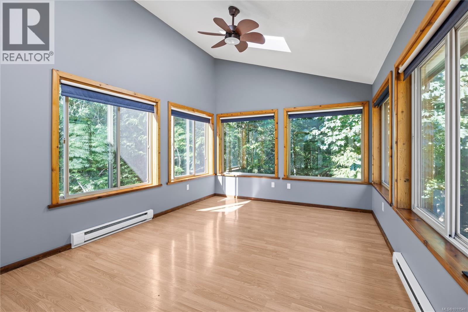 Photo 10 of 1092 Koskimo Rd, Qualicum Beach BC