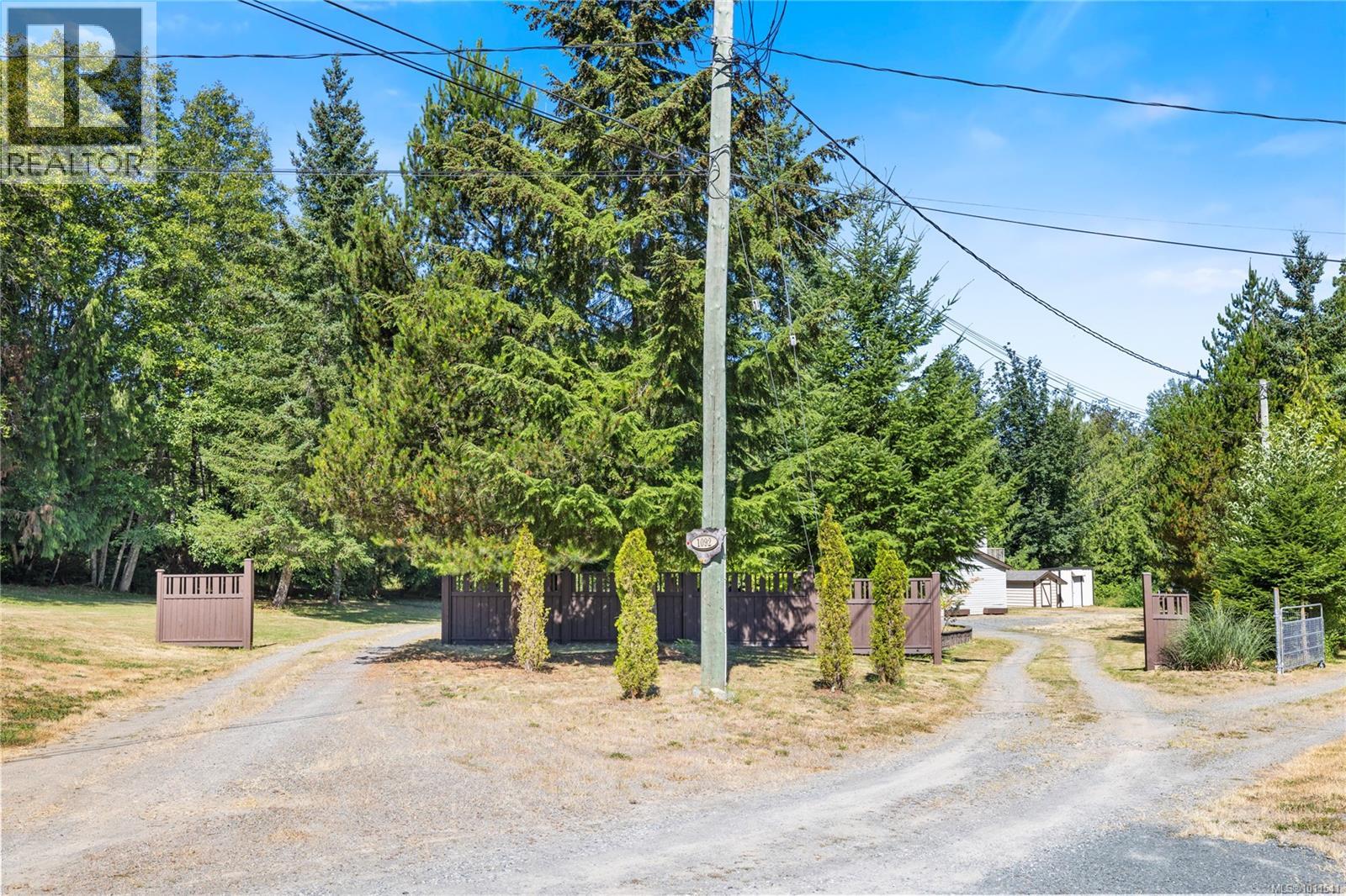 Photo 9 of 1092 Koskimo Rd, Qualicum Beach BC