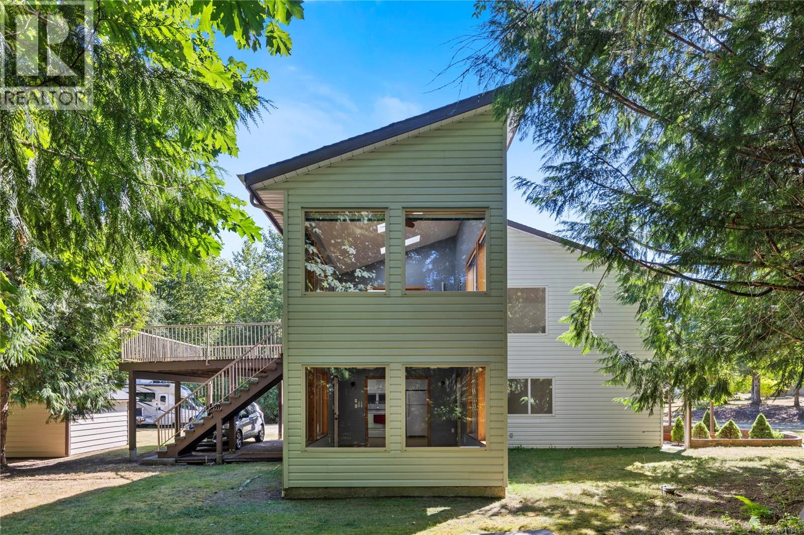 Photo 1 of 1092 Koskimo Rd, Qualicum Beach BC