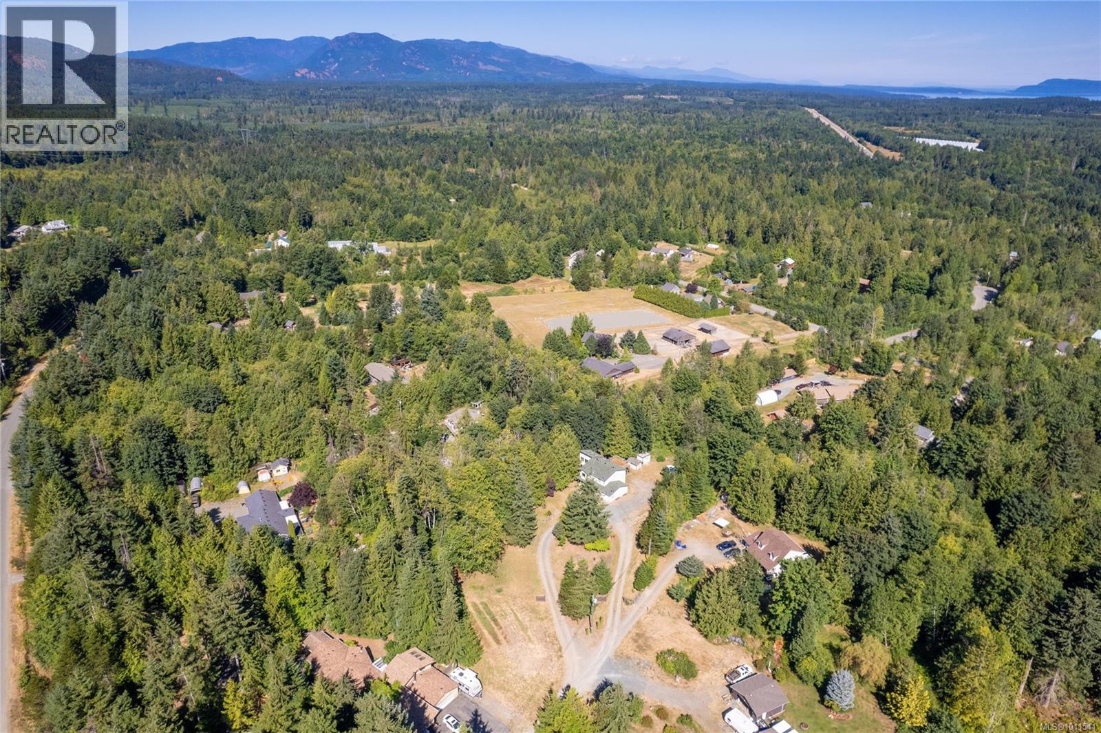 Photo 32 of 1092 Koskimo Rd, Qualicum Beach BC