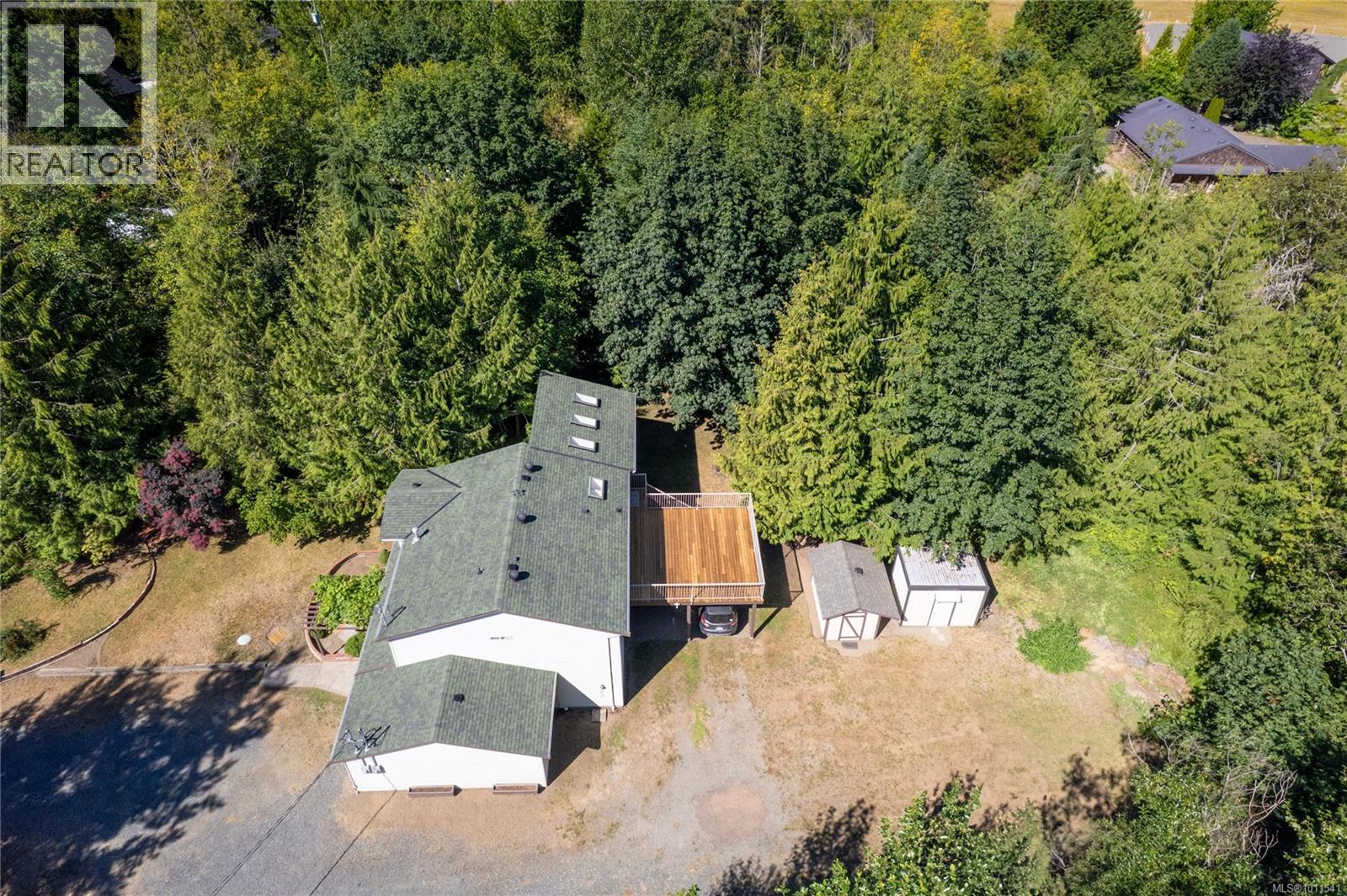 Photo 27 of 1092 Koskimo Rd, Qualicum Beach BC