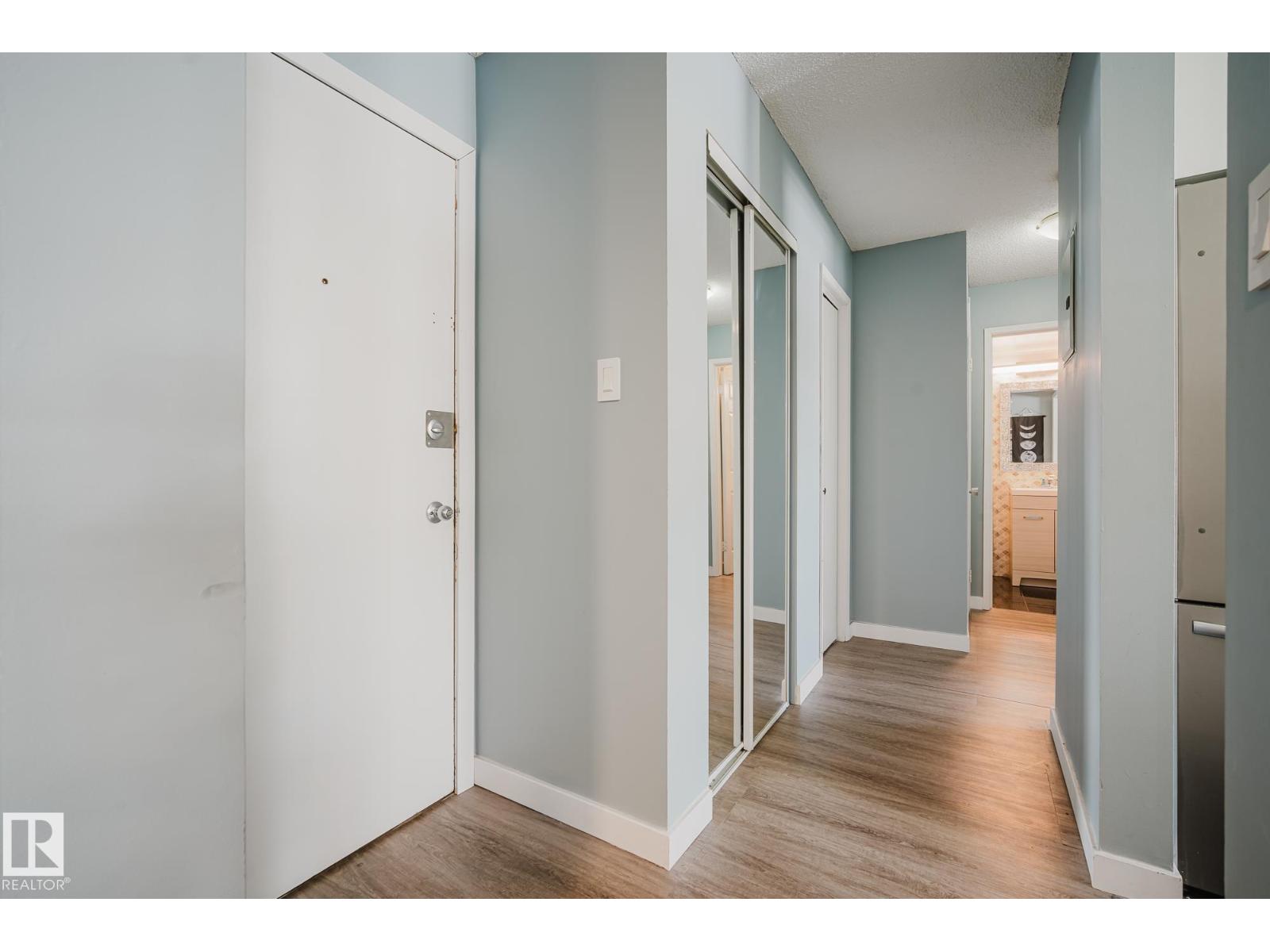 Photo 4 of 10149 83 Av Nw, Edmonton AB