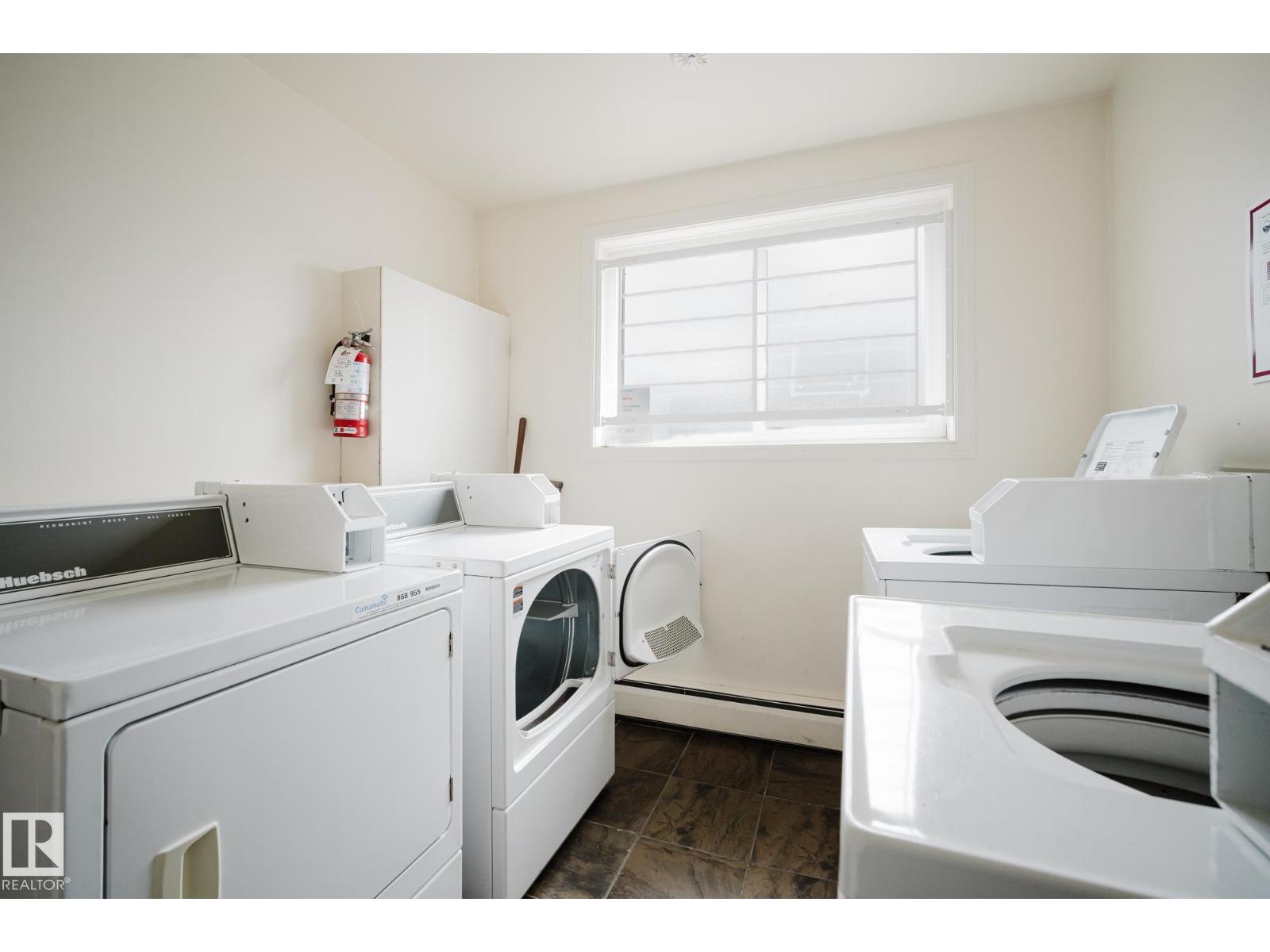 Photo 2 of 10149 83 Av Nw, Edmonton AB