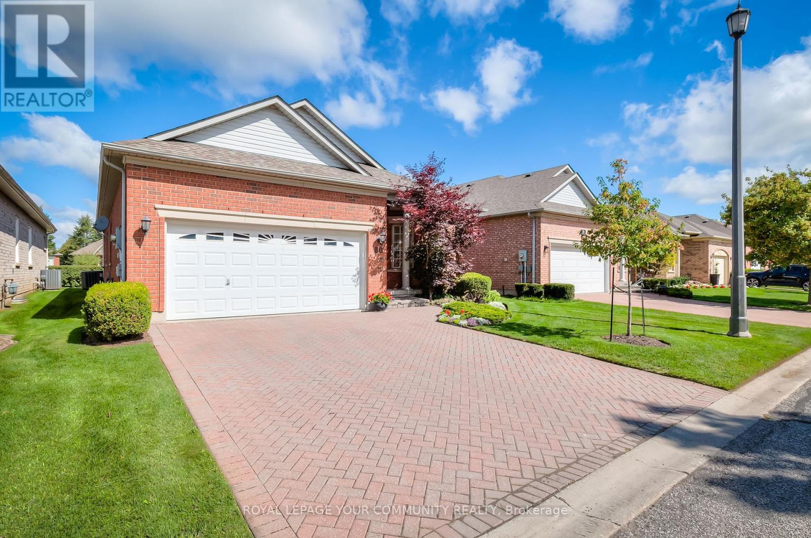 Photo 2 of 80 Arnies Chance, Whitchurchstouffville ON