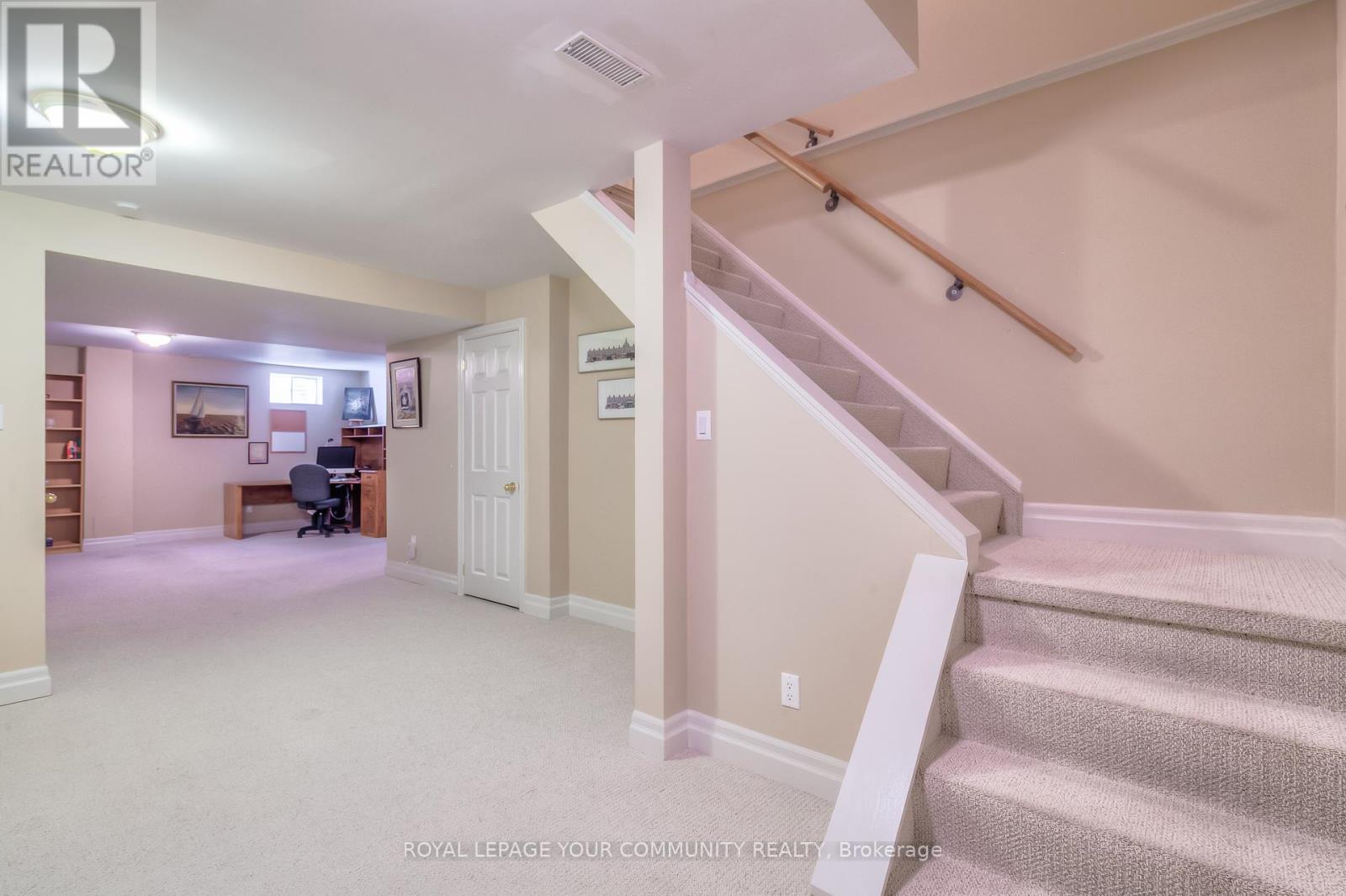 Photo 31 of 80 Arnies Chance, Whitchurchstouffville ON