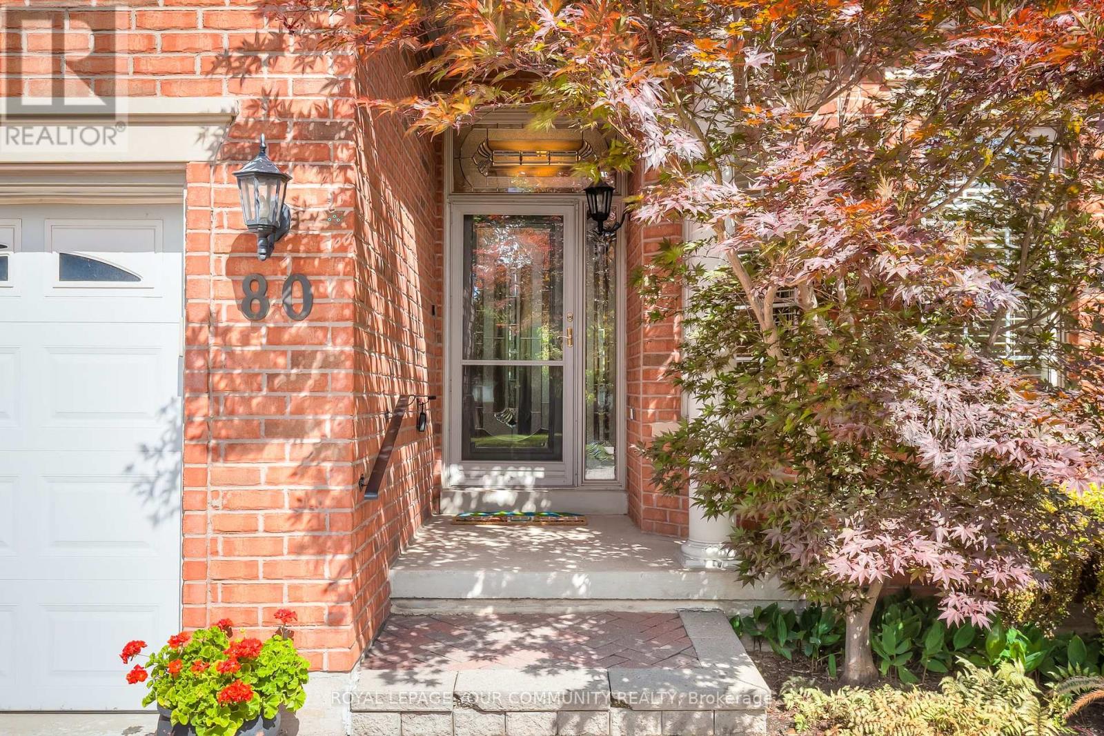 Photo 4 of 80 Arnies Chance, Whitchurchstouffville ON