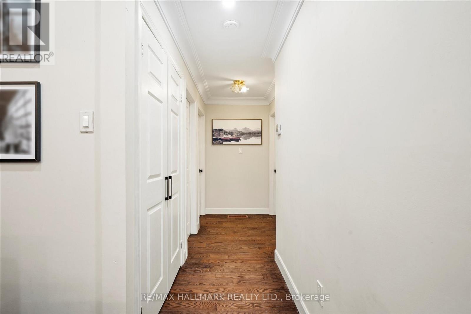 Photo 42 of 372 Dixon Boulevard, Newmarket ON