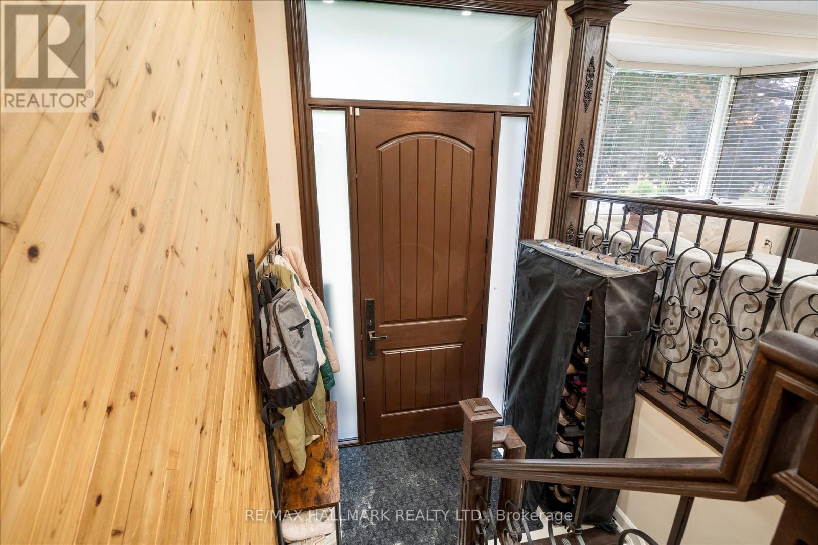 Photo 15 of 372 Dixon Boulevard, Newmarket ON