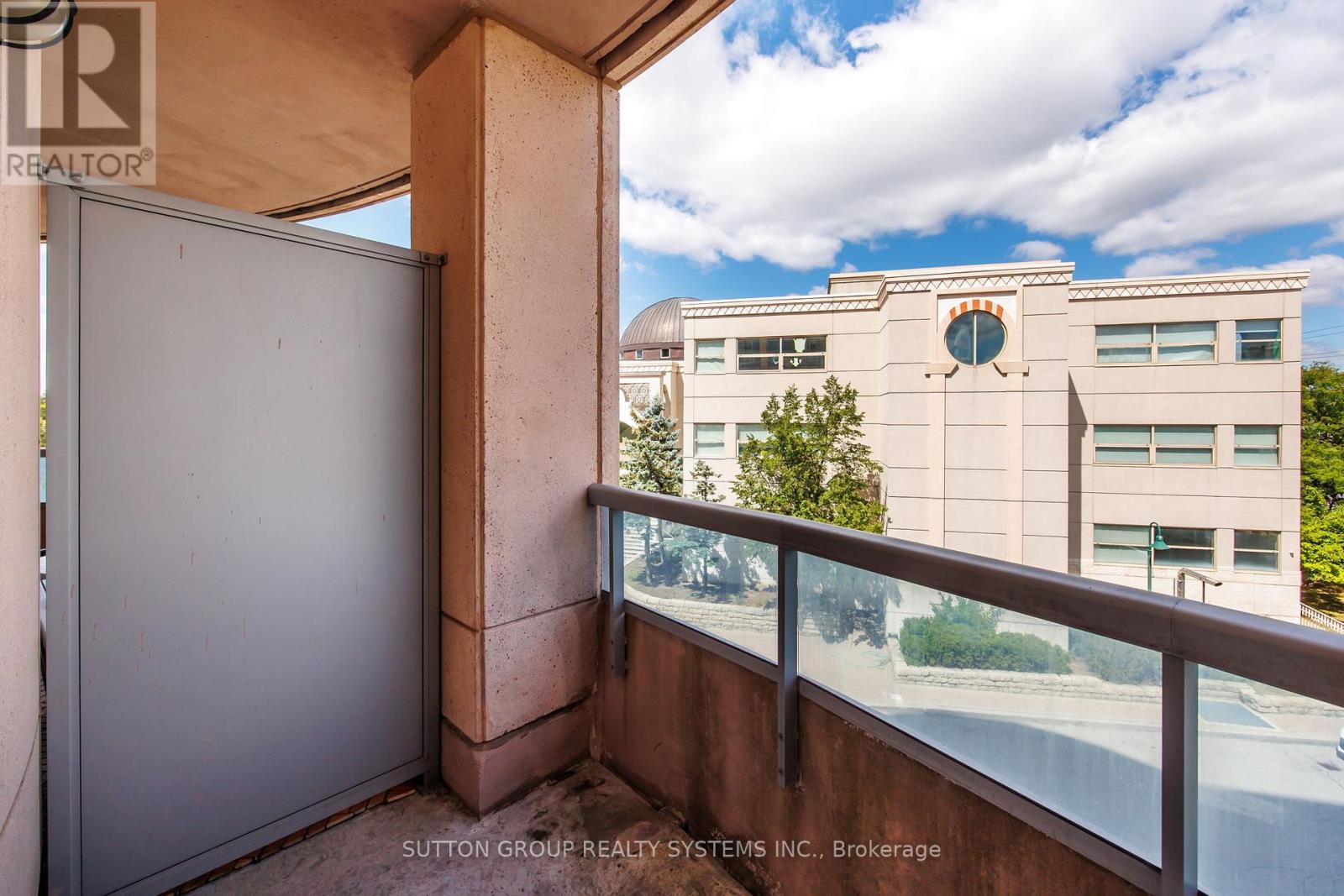 Photo 24 of 302 1 Cordoba Drive, Vaughan ON