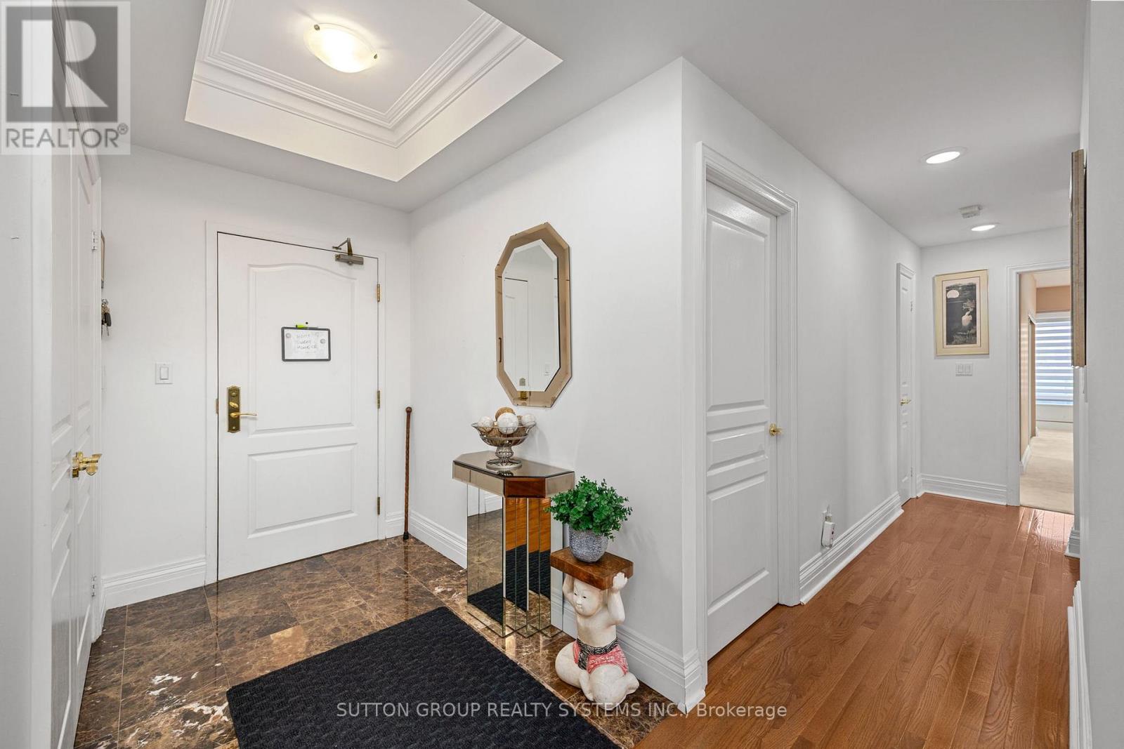 Photo 5 of 302 1 Cordoba Drive, Vaughan ON