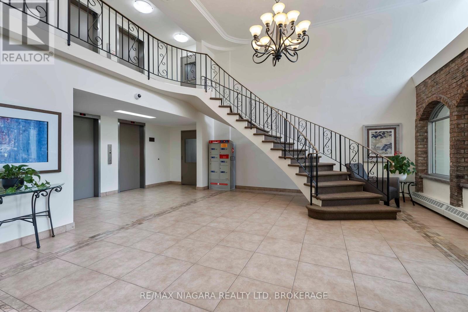 Photo 3 of 602 365 Geneva Street, St Catharines ON
