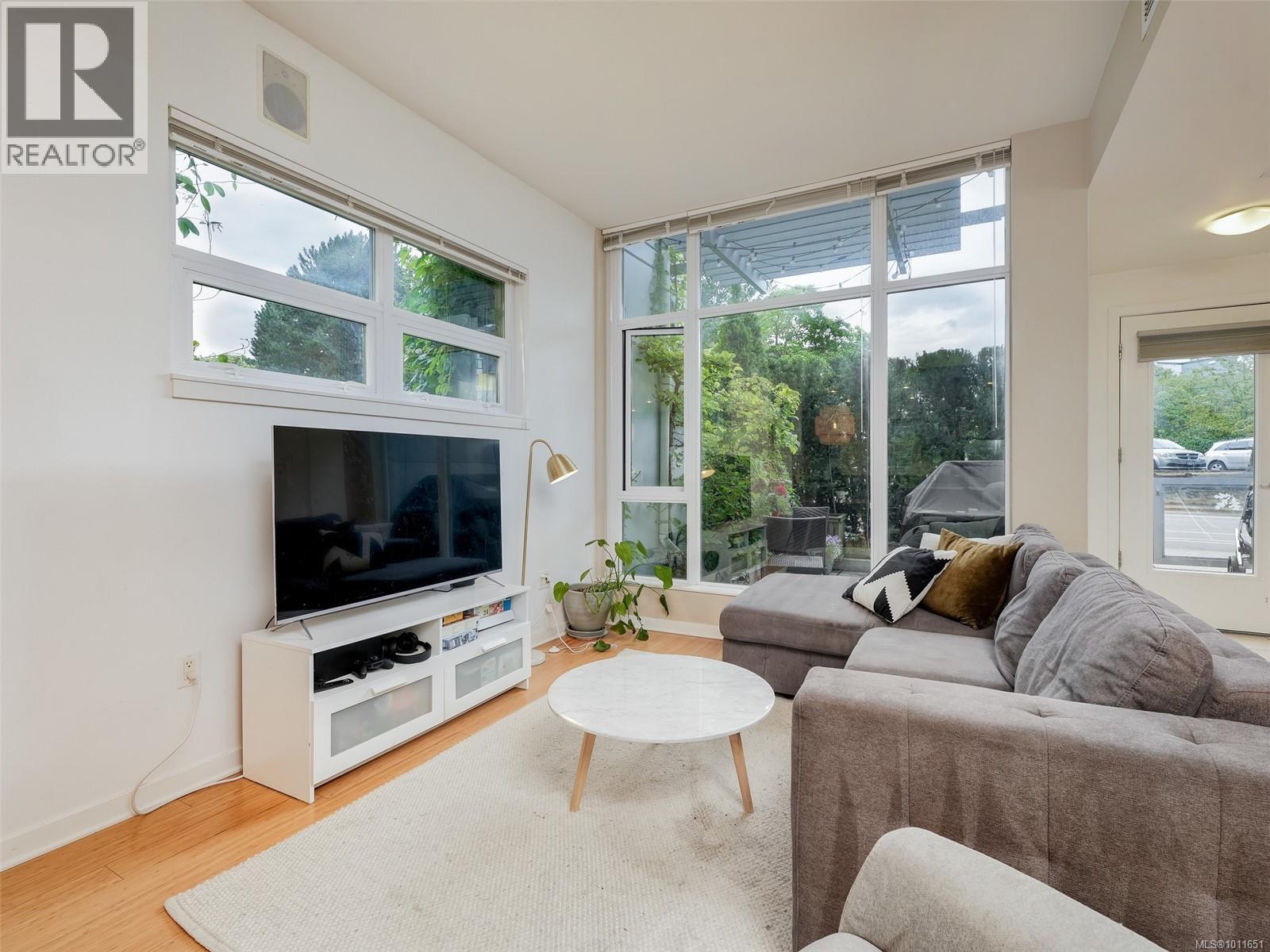 101 379 TYEE Rd, Victoria