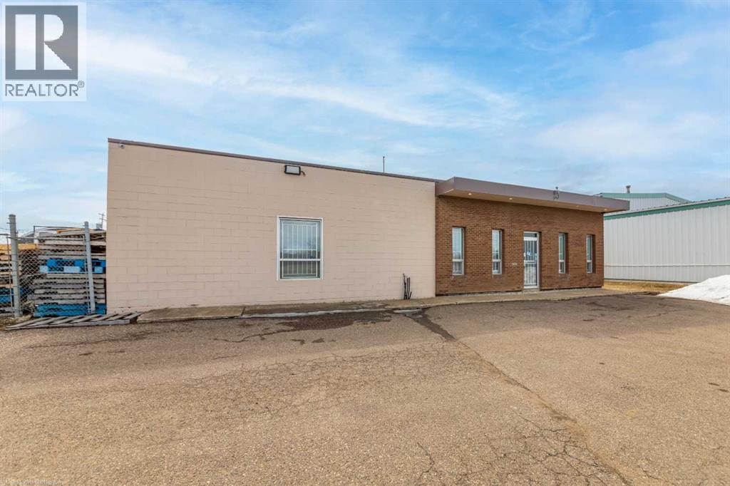 Photo 25 of 4005 52 Street, Lloydminster SK