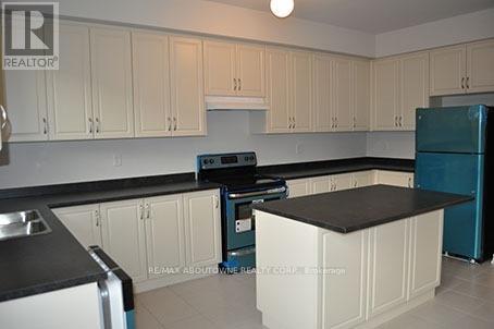 Photo 4 of 1331 Granrock Crescent, Mississauga ON