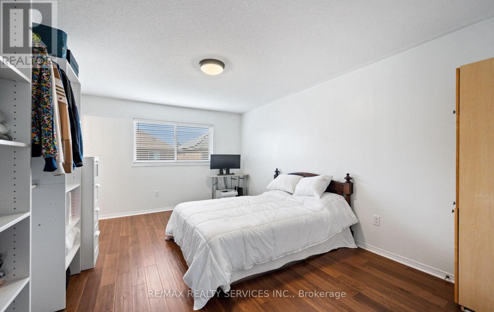 Photo 19 of 106 Beavervalley Drive, Brampton ON