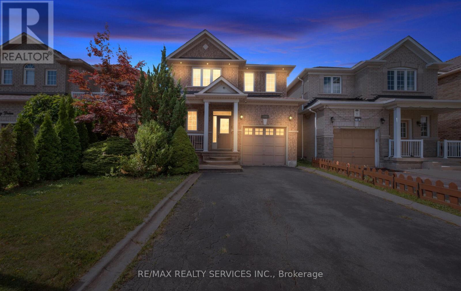 Photo 2 of 106 Beavervalley Drive, Brampton ON