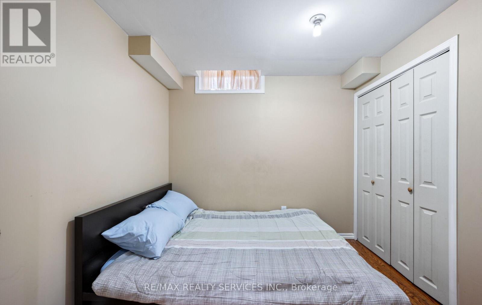Photo 27 of 106 Beavervalley Drive, Brampton ON
