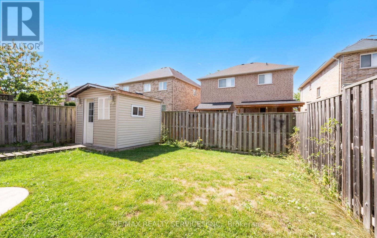 Photo 31 of 106 Beavervalley Drive, Brampton ON