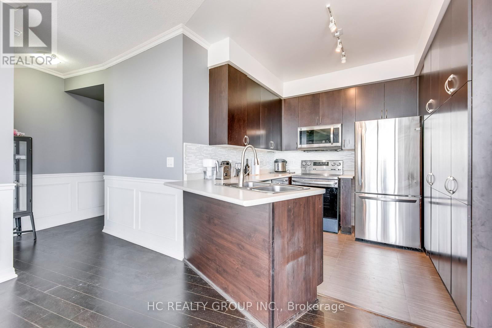 Photo 11 of 1804 223 Webb Drive, Mississauga ON