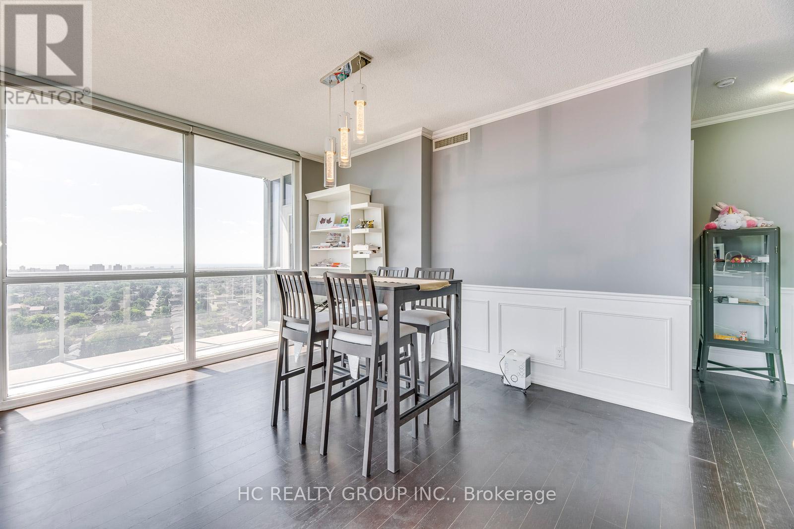 Photo 9 of 1804 223 Webb Drive, Mississauga ON