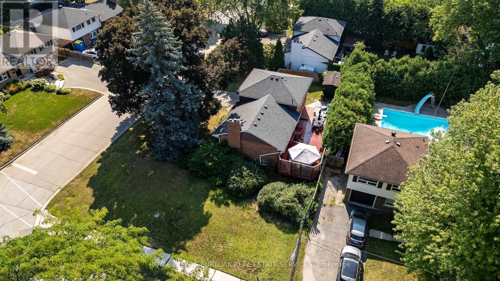 Photo 31 of 4042 Melba Lane, Burlington ON
