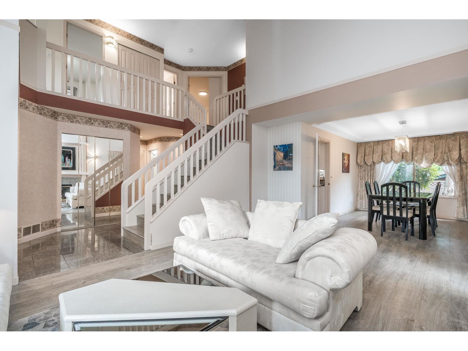 Photo 5 of 10862 160 Street, Surrey BC