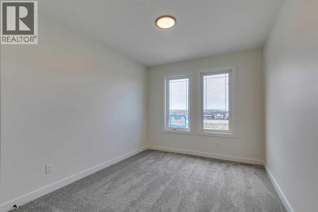Photo 3 of 760 Langley Terrace Se, Airdrie AB