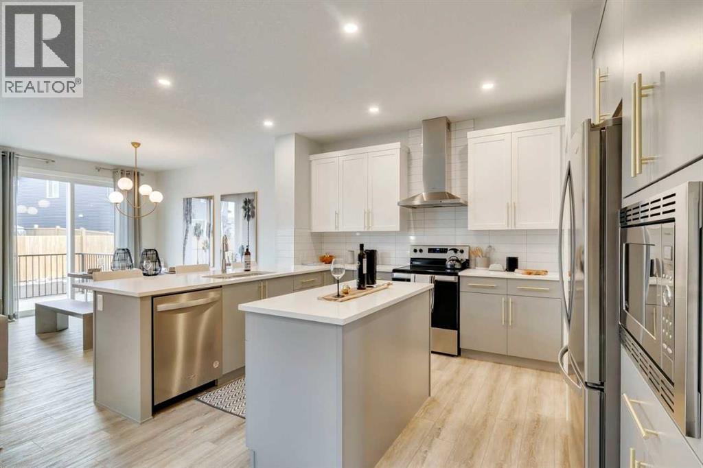 Photo 4 of 306 Hotchkiss Manor Se, Calgary AB