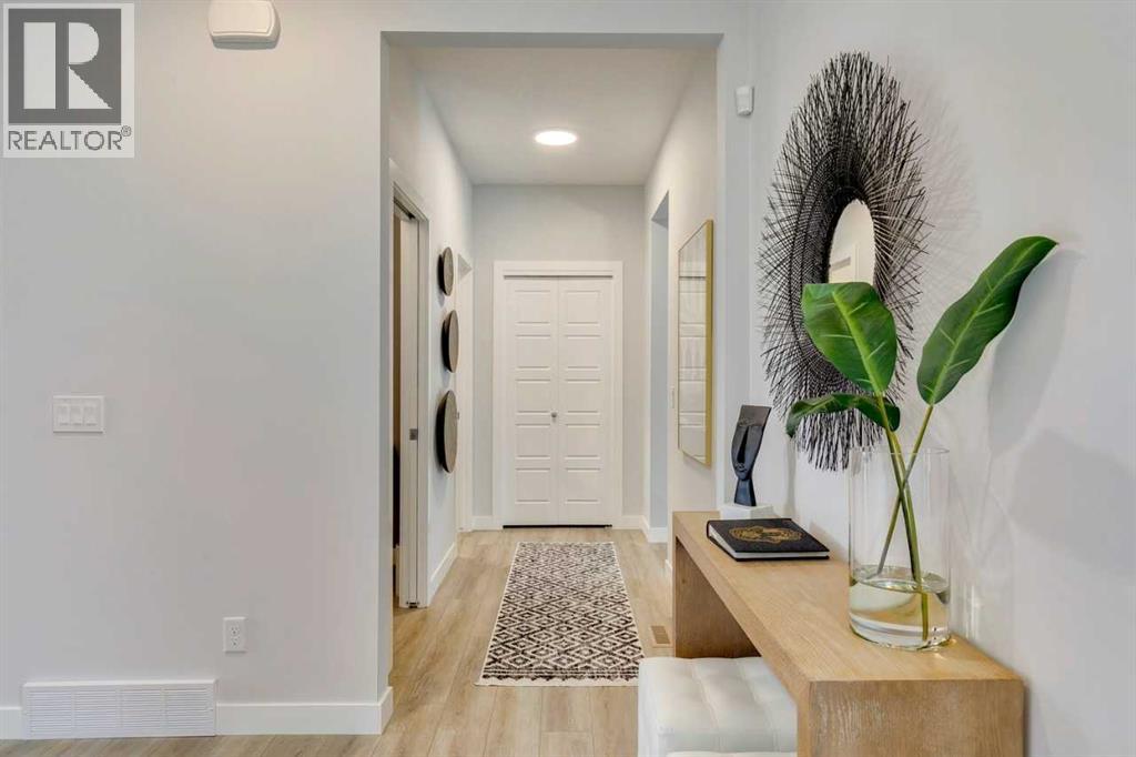 Photo 3 of 306 Hotchkiss Manor Se, Calgary AB