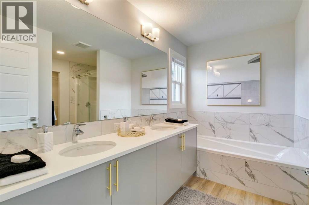 Photo 15 of 306 Hotchkiss Manor Se, Calgary AB