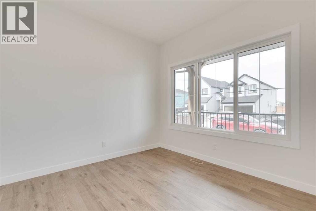Photo 5 of 612 Buffaloberry Manor Se, Calgary AB