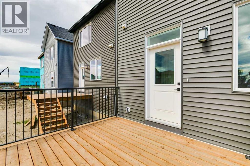 Photo 3 of 612 Buffaloberry Manor Se, Calgary AB