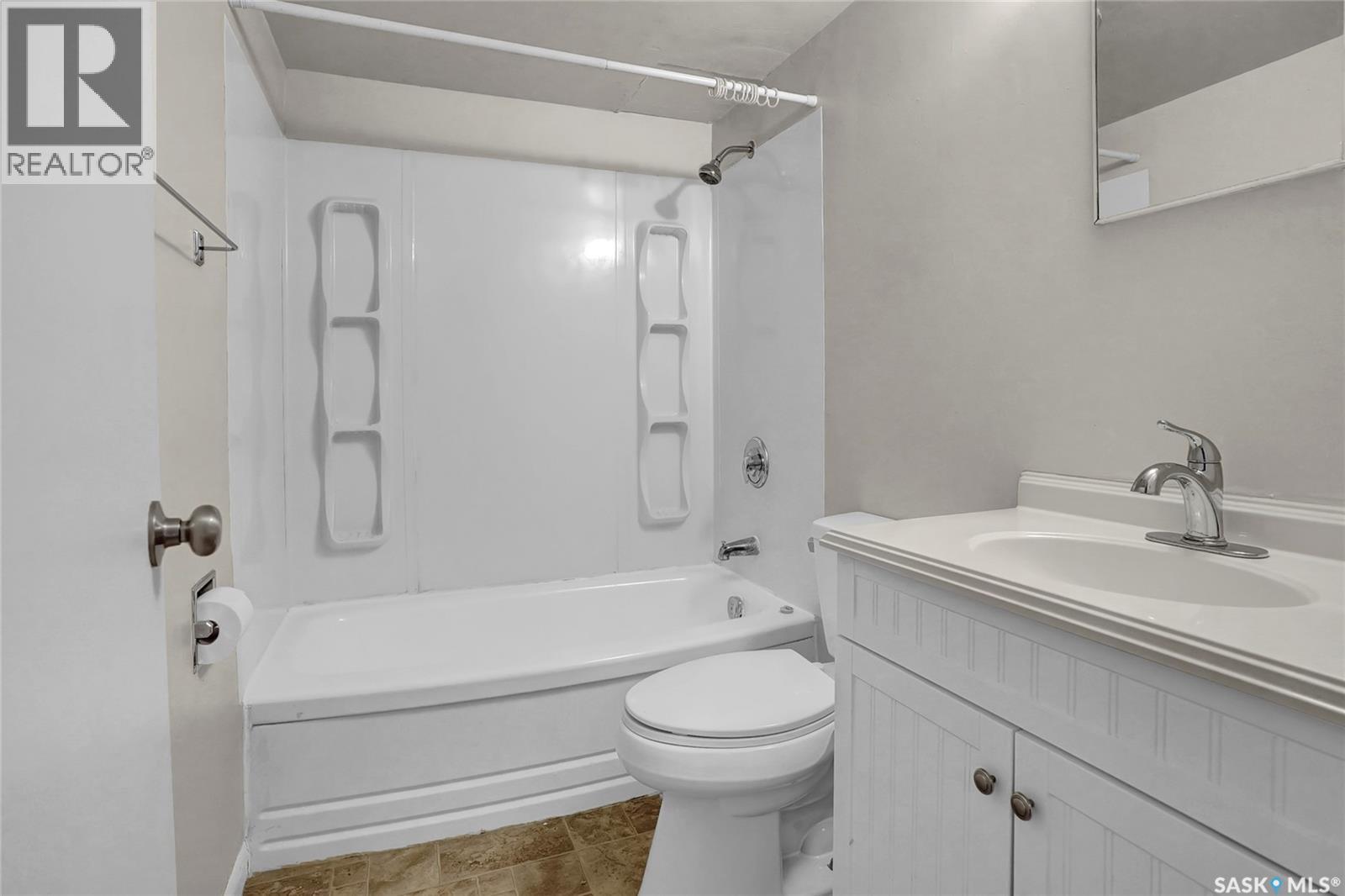 Photo 34 of 1281 1st Avenue Nw, Moose Jaw SK