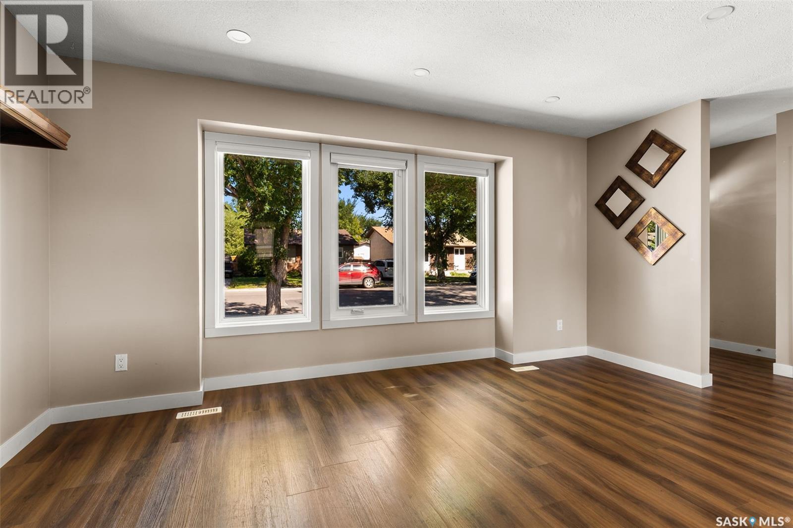Photo 5 of 1027 Graham Road, Regina SK