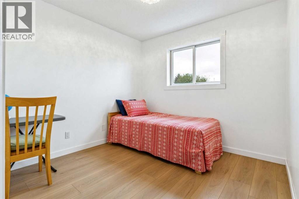 Photo 19 of 159 Country Hills Crescent Nw, Calgary AB