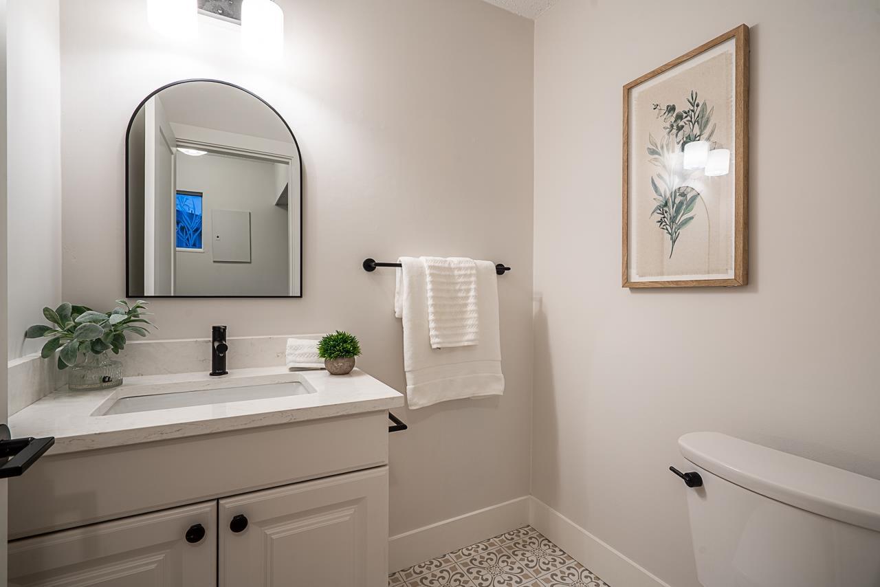 Photo 16 of 26886 32 Avenue, Langley BC