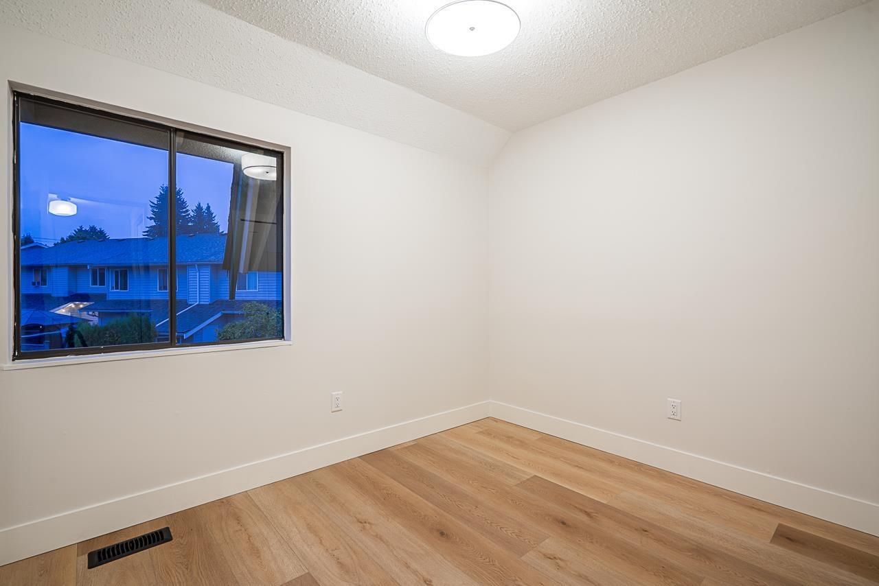 Photo 22 of 26886 32 Avenue, Langley BC