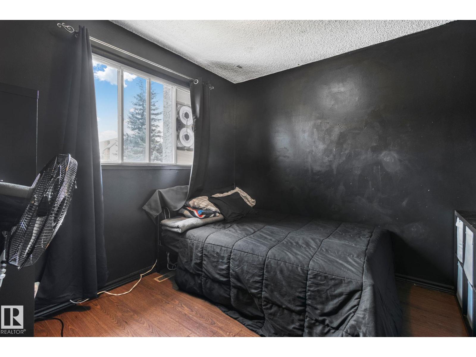 Photo 37 of 2051 49 A St Nw, Edmonton AB