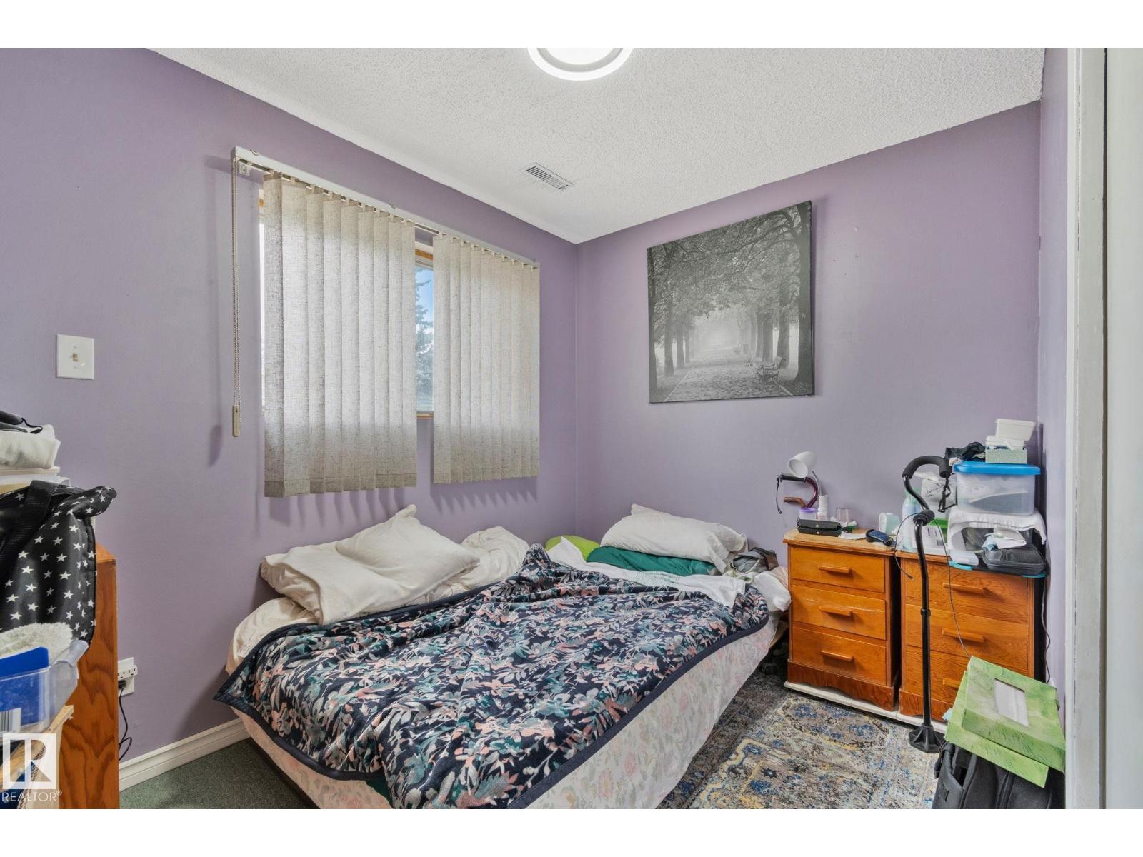 Photo 9 of 2051 49 A St Nw, Edmonton AB