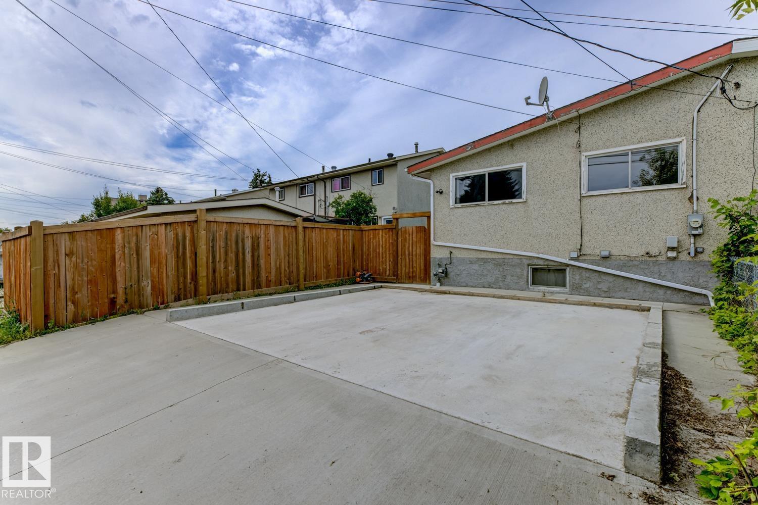 Photo 23 of 4911 106 St Nw, Edmonton AB